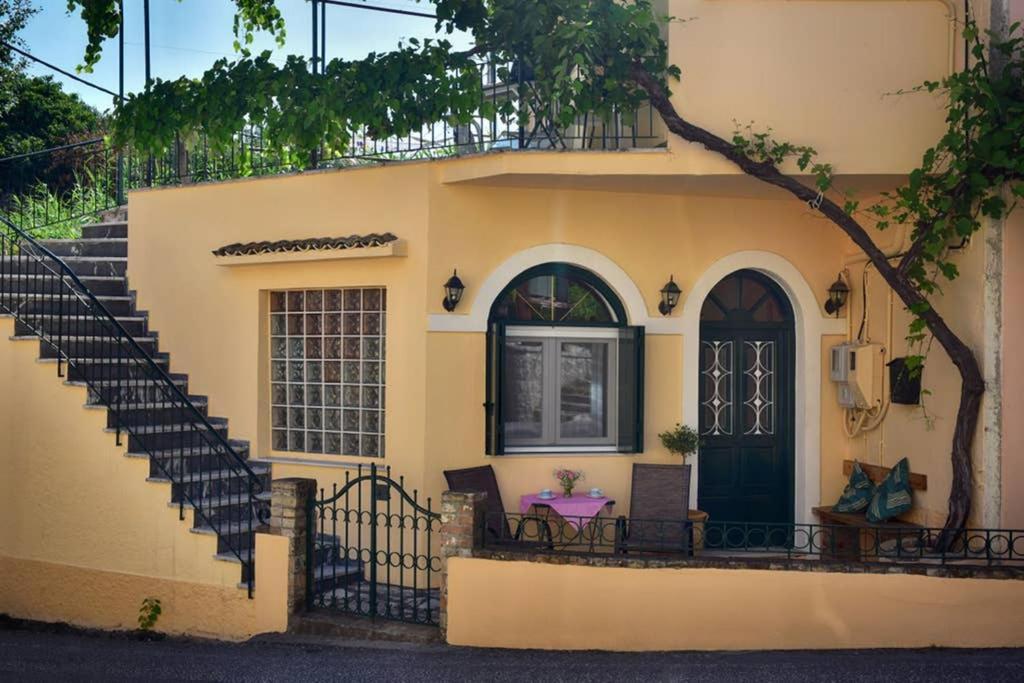 Nafsikas Apartment - Ipsos Beach Exterior photo