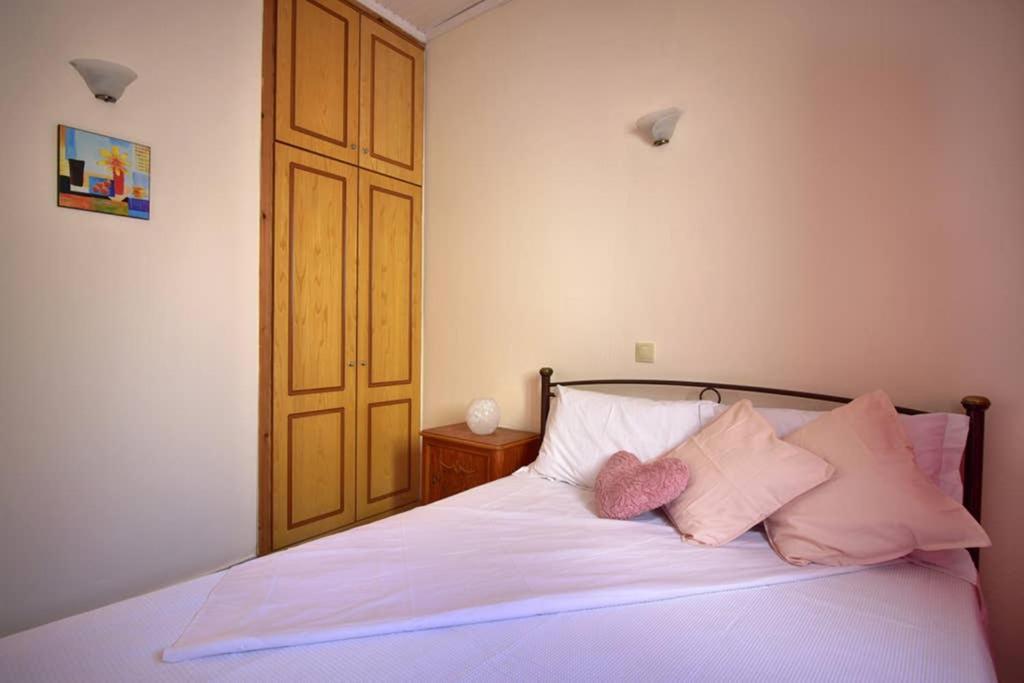 Nafsikas Apartment - Ipsos Beach Exterior photo